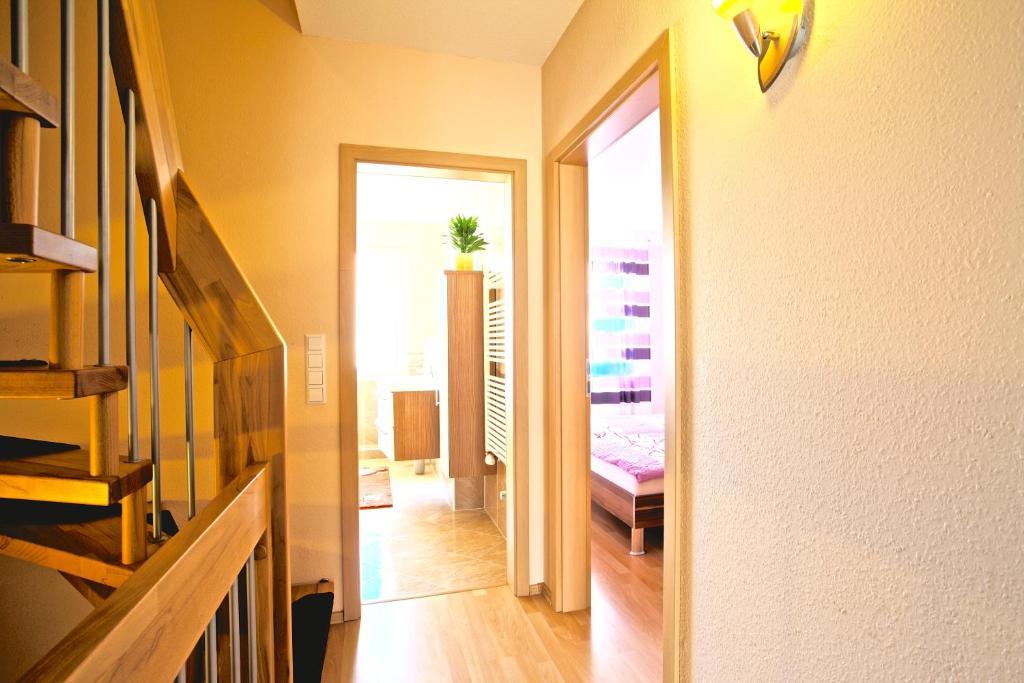 ハノーファーCONZEPTplus プライベート ルームズ エキシビション センター ルーム エージェンシーアパートメント 部屋 写真